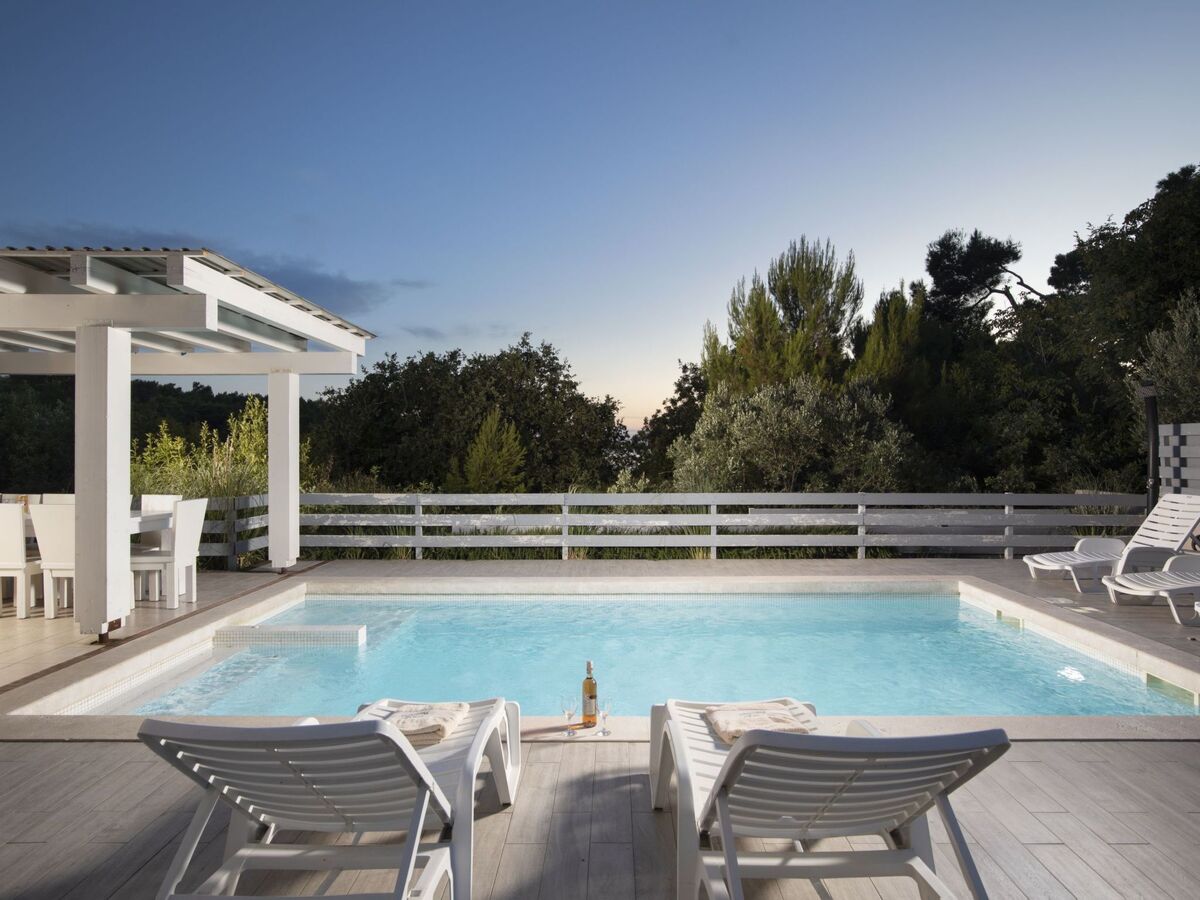 Villa Bianca : 8 chambres, piscine chauffée et sauna à Premantura - Photo 6