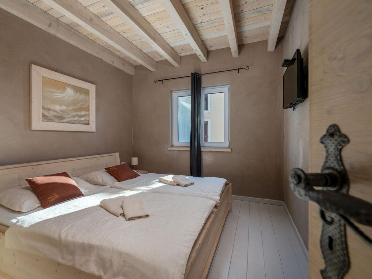 Villa Bianca : 8 chambres, piscine chauffée et sauna à Premantura - Photo 13