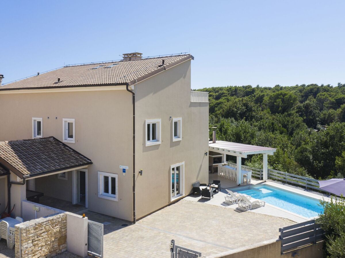 Villa Bianca : 8 chambres, piscine chauffée et sauna à Premantura - Photo 17