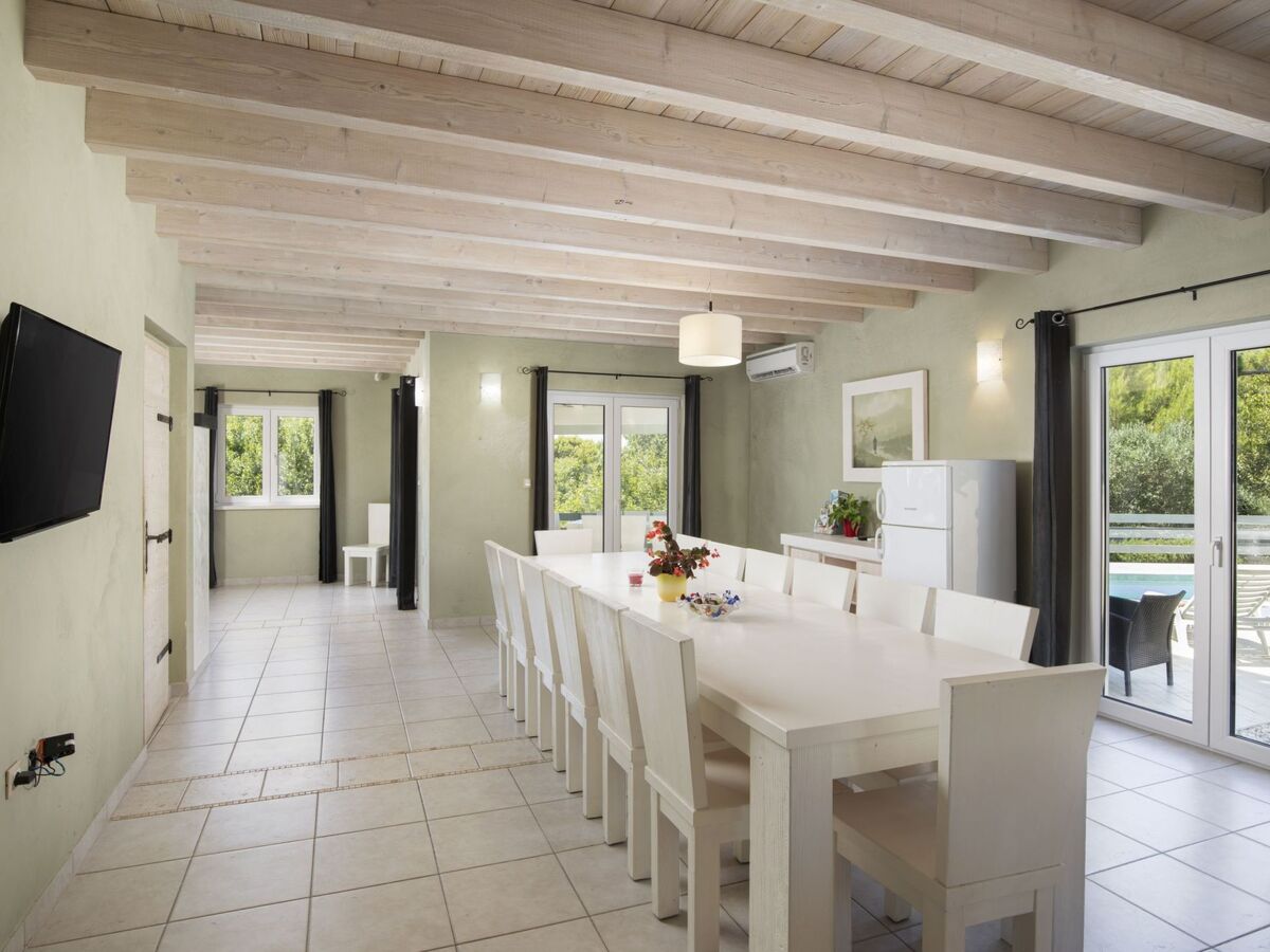 Villa Bianca : 8 chambres, piscine chauffée et sauna à Premantura - Photo 22