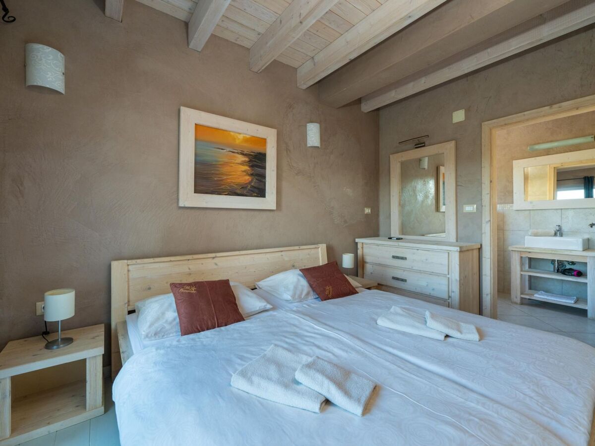 Villa Bianca : 8 chambres, piscine chauffée et sauna à Premantura - Photo 32