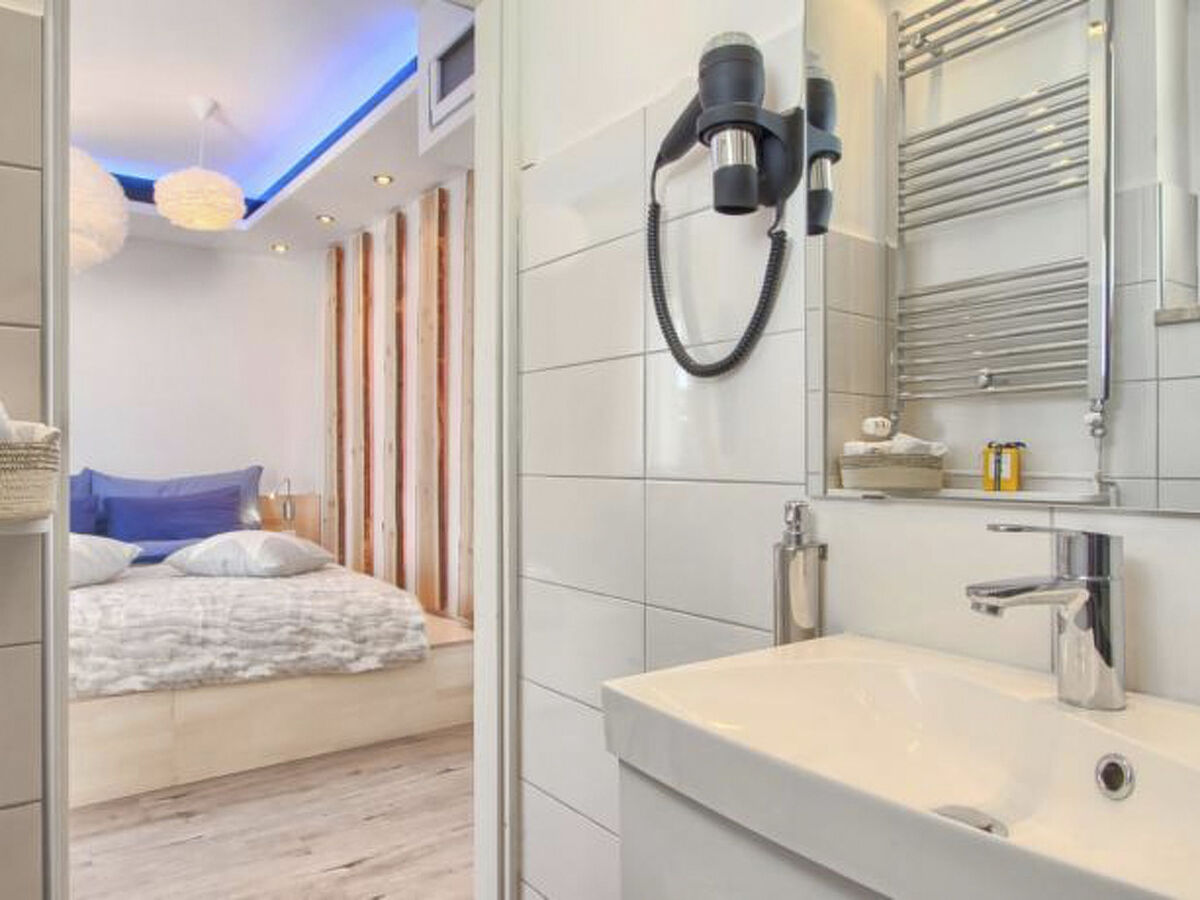 Maison Premantura avec terrasse, bar et jacuzzi - Photo 21