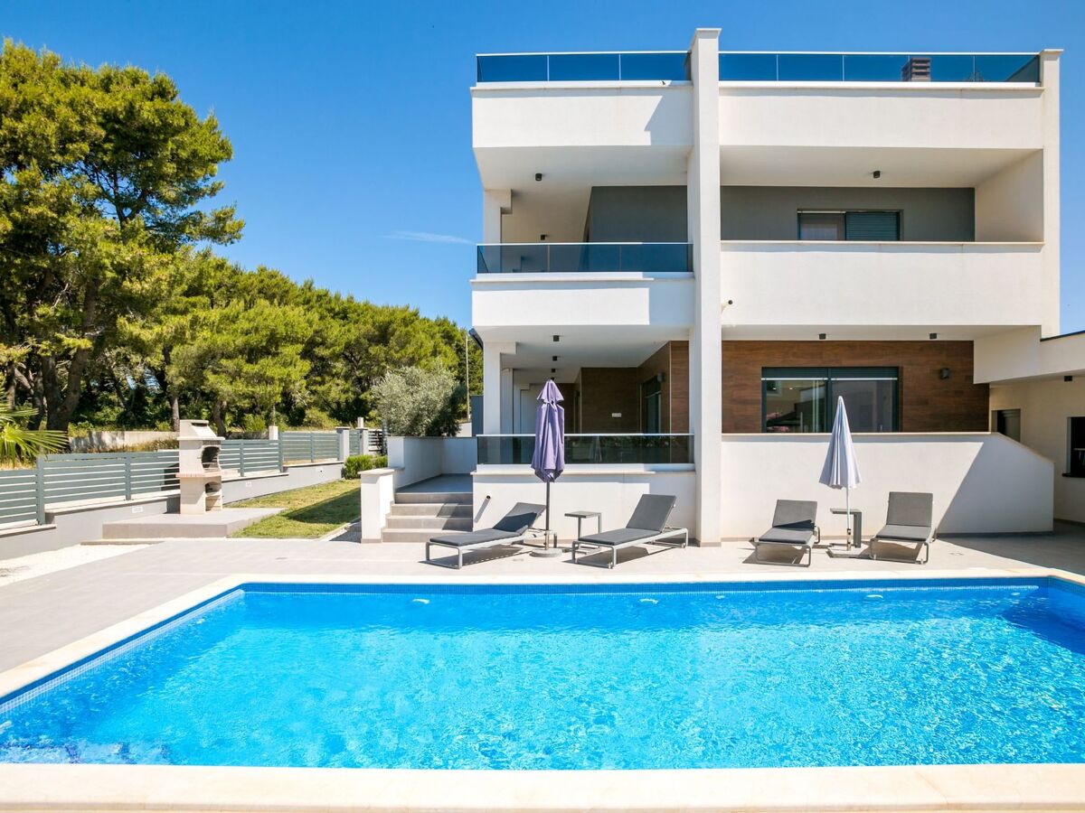 Villa Histra - Maison 5 chambres avec piscine chauffée - Photo 2