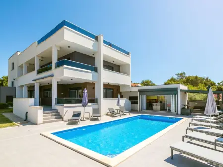 Villa Histra - Maison 5 chambres avec piscine chauffée