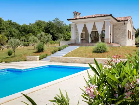 Villa Tara à Medulin : maison 6 pers. piscine privée