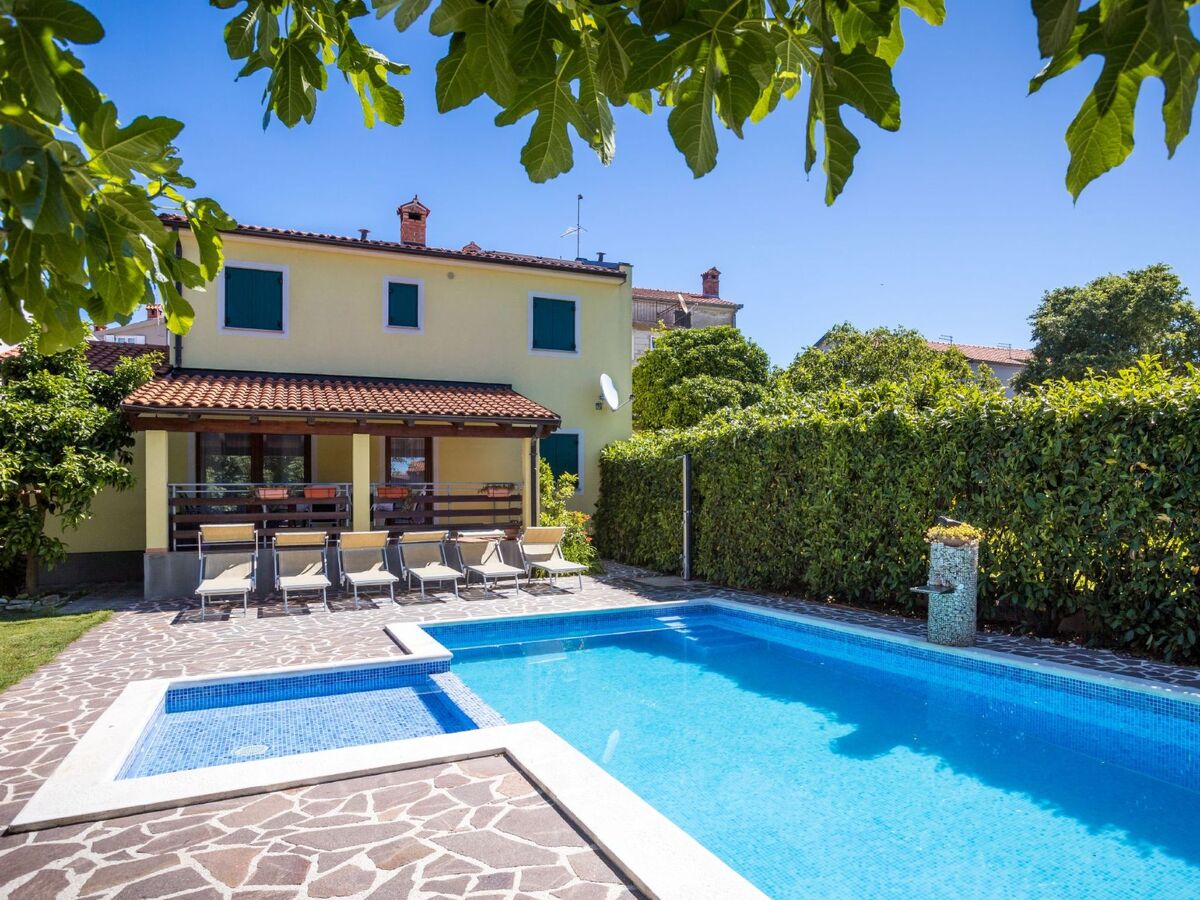 Villa Vanja avec piscine privée à Medulin - Photo 1