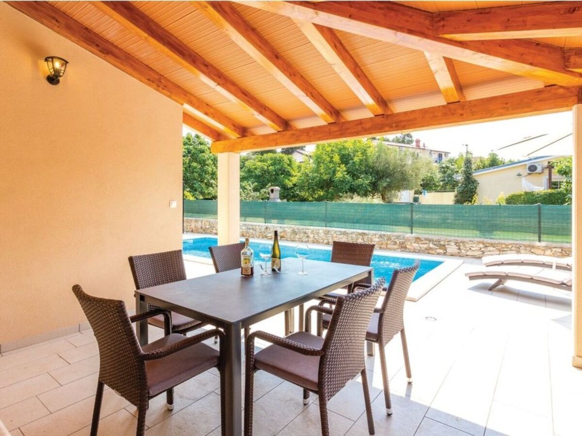 Maison Medulin : piscine privée, jardin clôturé, 2 chambres - Photo 10