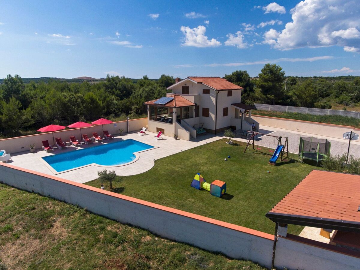 Maison avec piscine privée illuminée à Medulin - Photo 6
