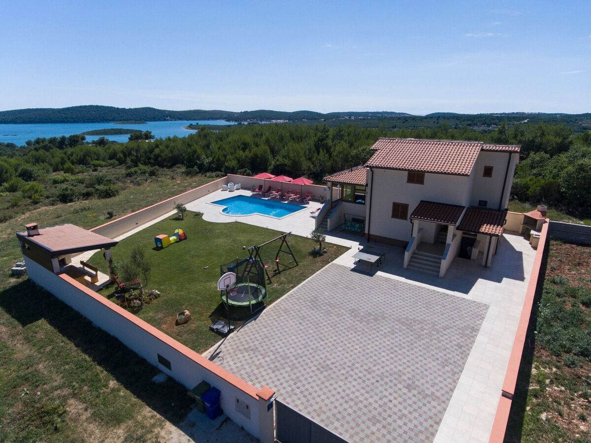 Maison avec piscine privée illuminée à Medulin - Photo 10