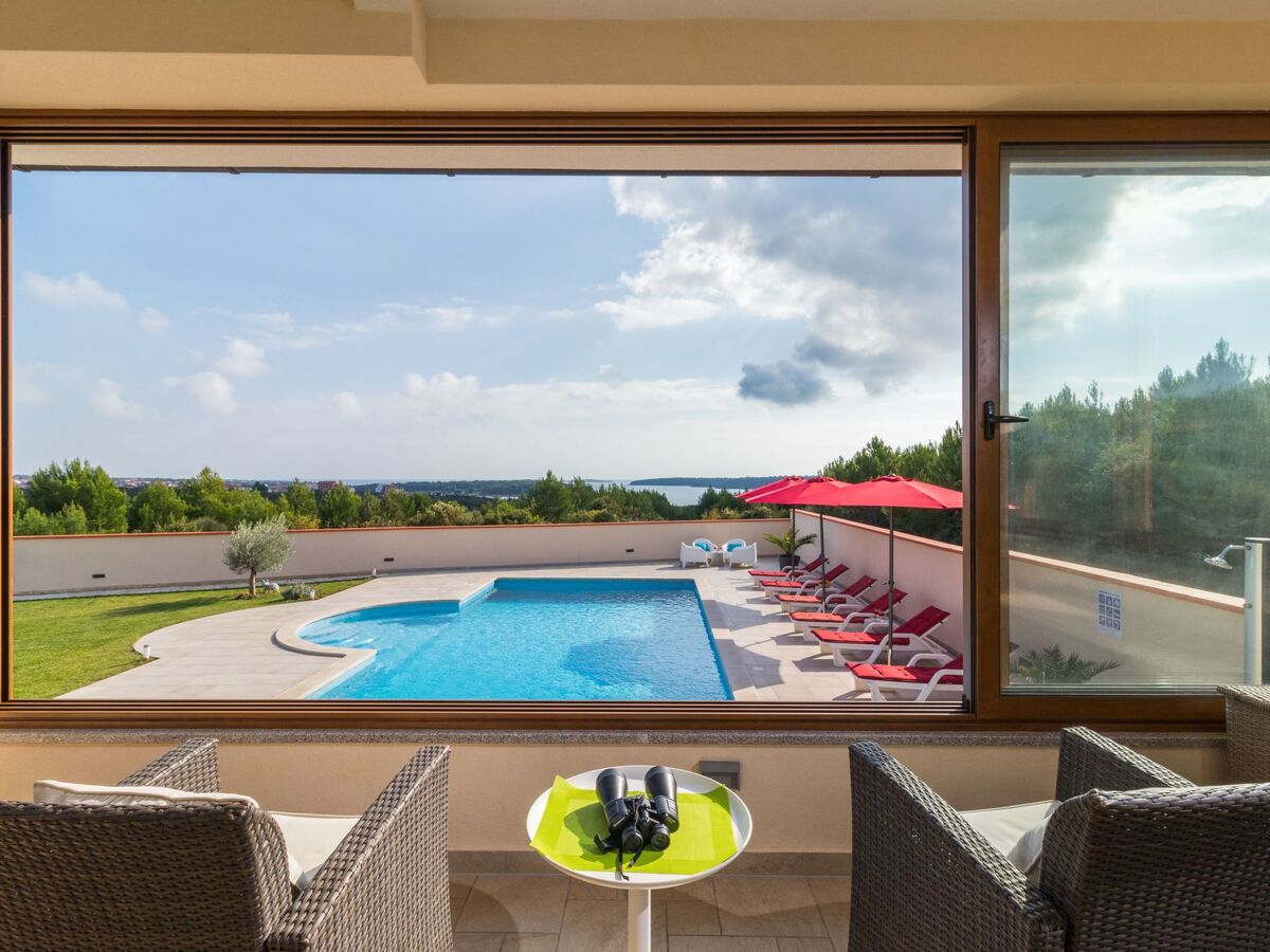 Maison avec piscine privée illuminée à Medulin - Photo 14