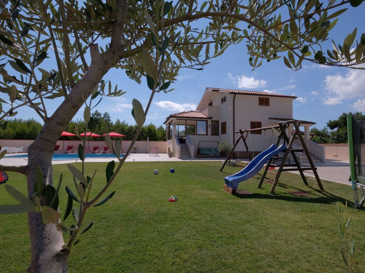 Maison avec piscine privée illuminée à Medulin - Photo 43