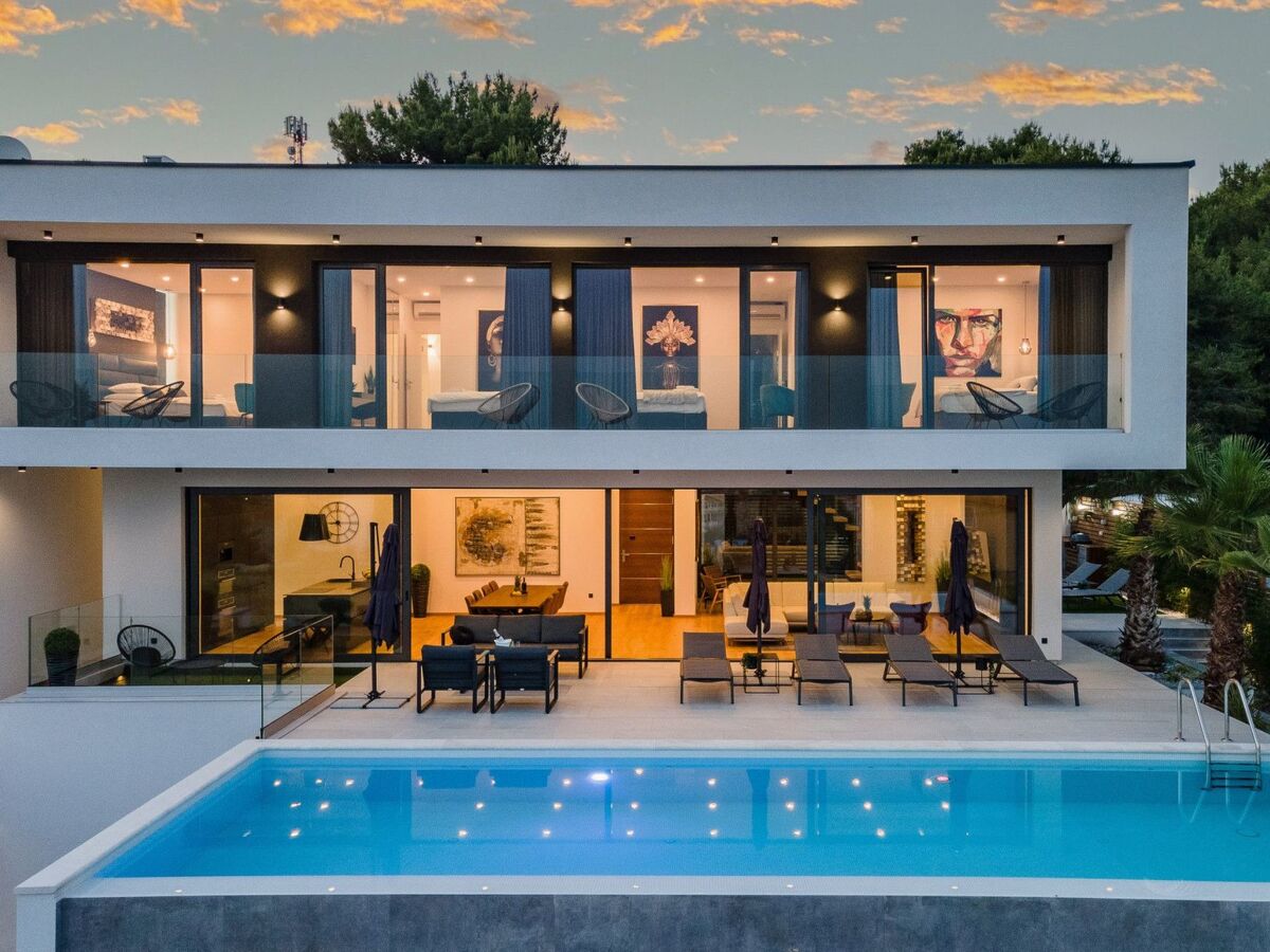Villa avec spa et piscine chauffée à Medulin - Photo 1