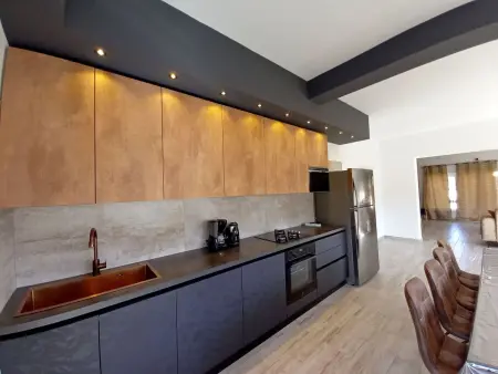 Maison 10 personnes avec jardin clos 1500 m² à Medulin : photo 7