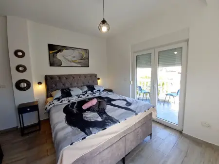 Maison 10 personnes avec jardin clos 1500 m² à Medulin : photo 8