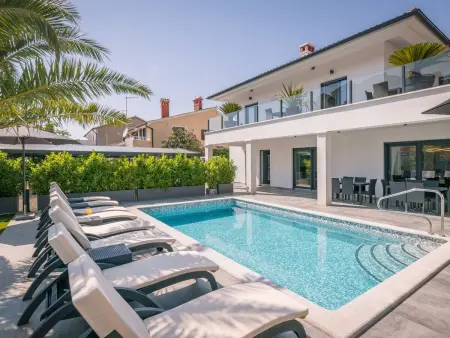 Villa Elodie, maison 6 chambres avec piscine à Medulin : photo 10