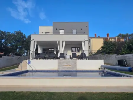 Villa Luxury Villa Tara, piscine chauffée à Medulin : photo 2