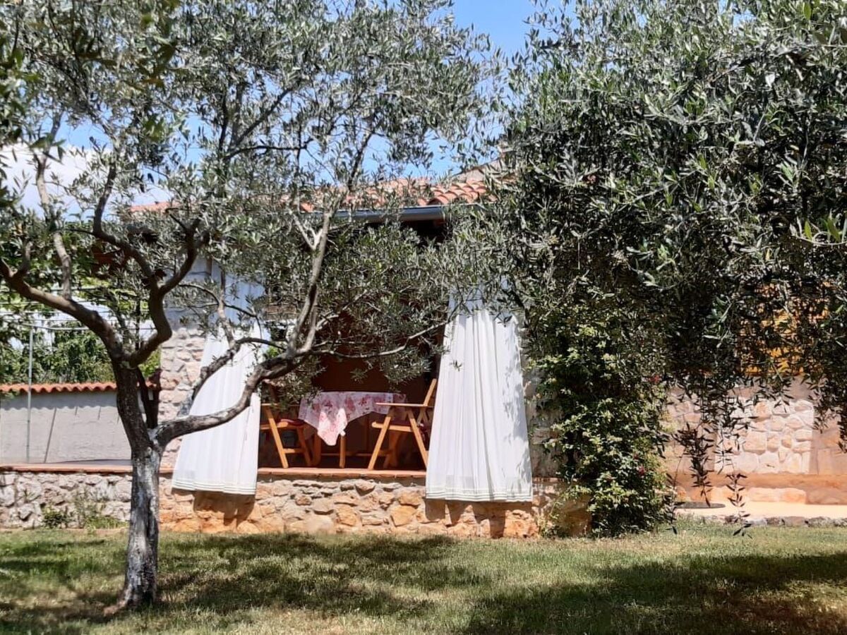Maison 2 chambres avec jardin et terrasse ensoleillée à Medulin - Photo 14