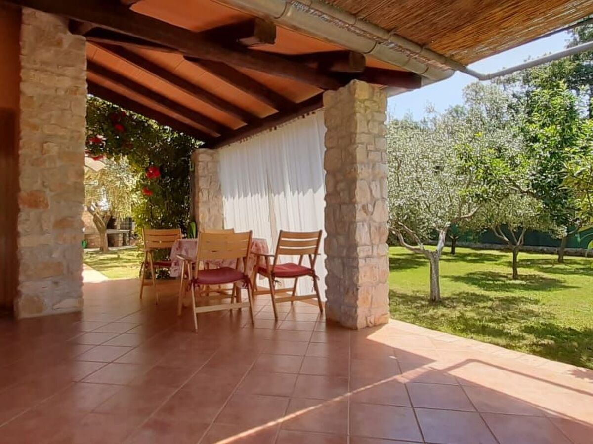 Maison 2 chambres avec jardin et terrasse ensoleillée à Medulin - Photo 38