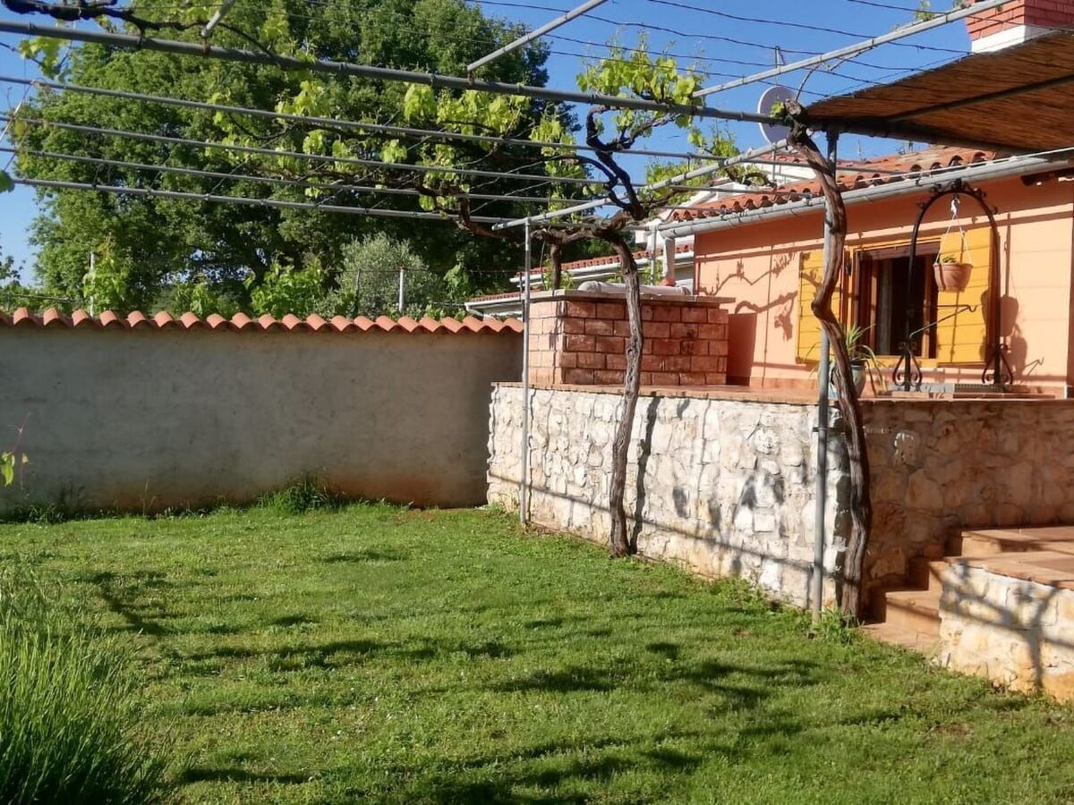 Maison 2 chambres avec jardin et terrasse ensoleillée à Medulin - Photo 41