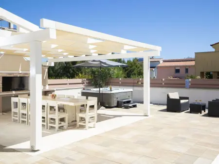 Villa Olivia – Maison 5 chambres, piscine et spa à Ližnjan : photo 4