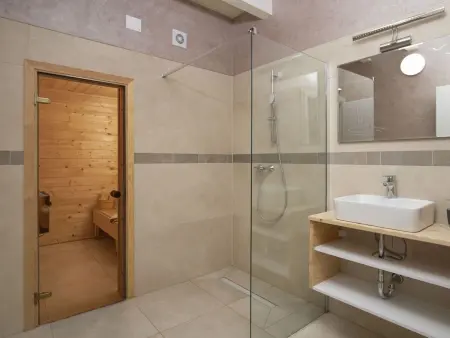 Villa Olivia – Maison 5 chambres, piscine et spa à Ližnjan : photo 25