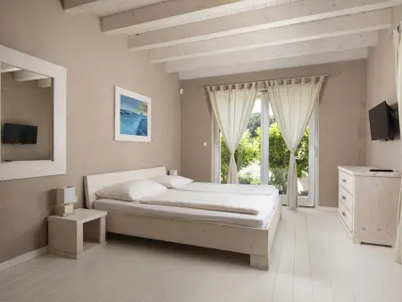 Villa Bella, maison 5 chambres avec piscine 47m² à Ližnjan : photo 23