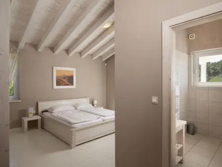 Villa Bella, maison 5 chambres avec piscine 47m² à Ližnjan : photo 34