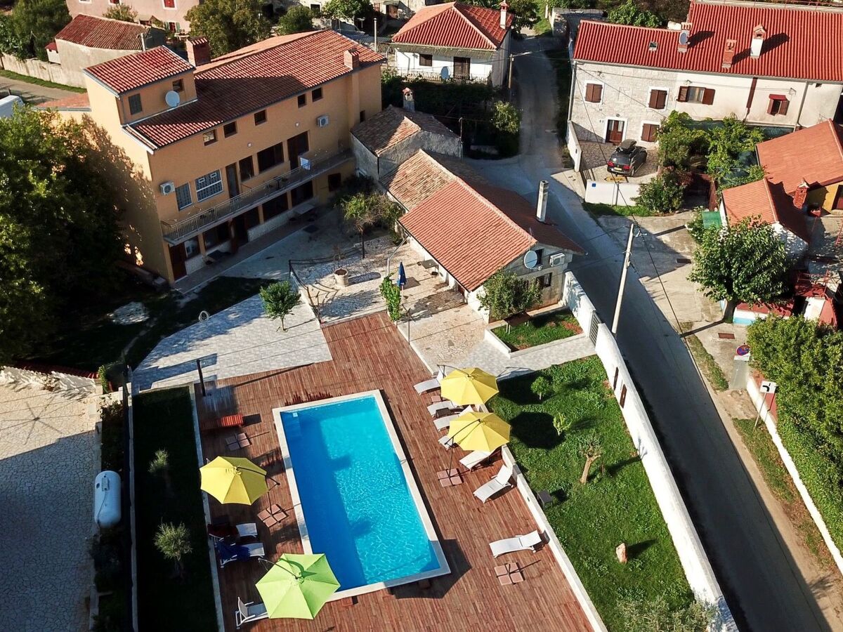 XXL-Ferienhaus  Cokuni  mit privatem Pool, Maison 17 personnes à Divsici - Photo 48