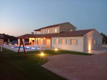Villa Eni - Maison 4 chambres avec piscine chauffée : photo 35