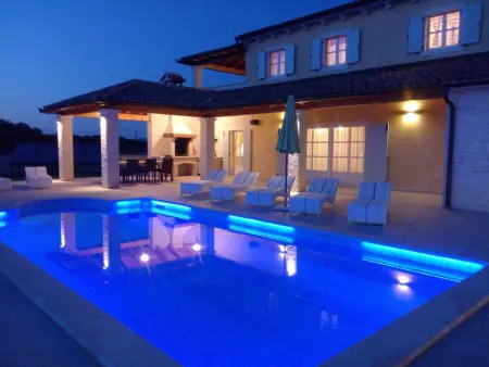 Villa Eni - Maison 4 chambres avec piscine chauffée : photo 39