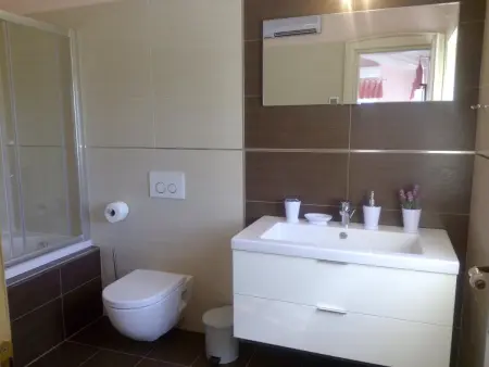 Villa Eni - Maison 4 chambres avec piscine chauffée : photo 40