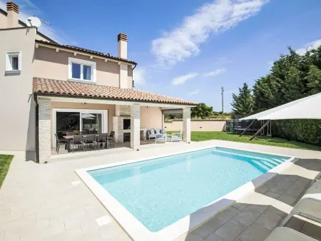 Villa Magica – Maison 7 pers. piscine chauffée près de Pula : photo 2