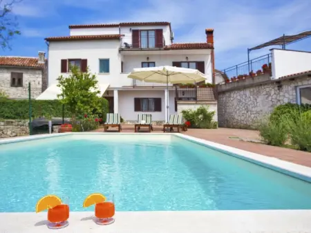 Villa 5 chambres avec piscine à Kujići : photo 3