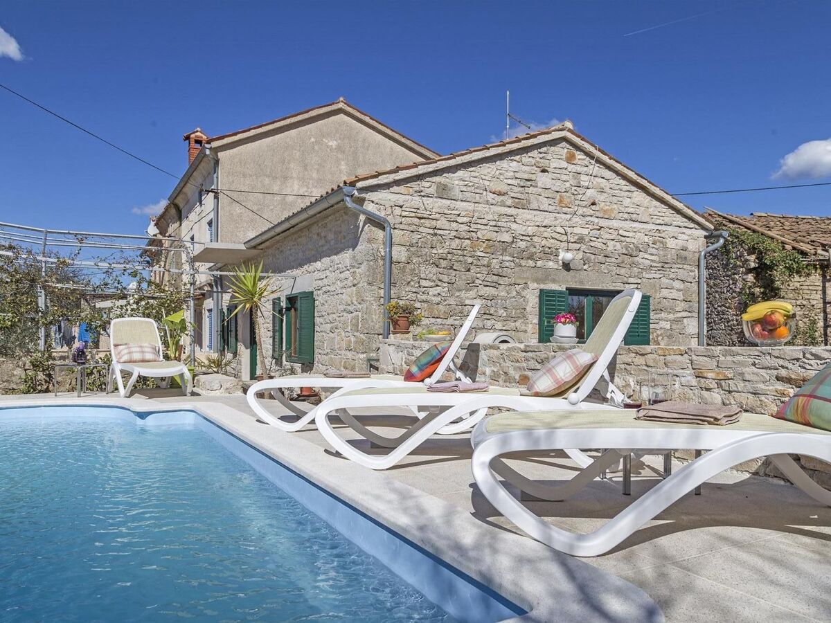 Villa Jurko à Rakalj : piscine privée et terrasse - Photo 1