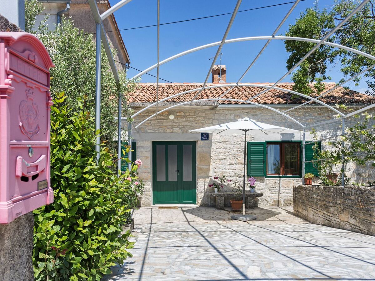 Villa Jurko à Rakalj : piscine privée et terrasse - Photo 4
