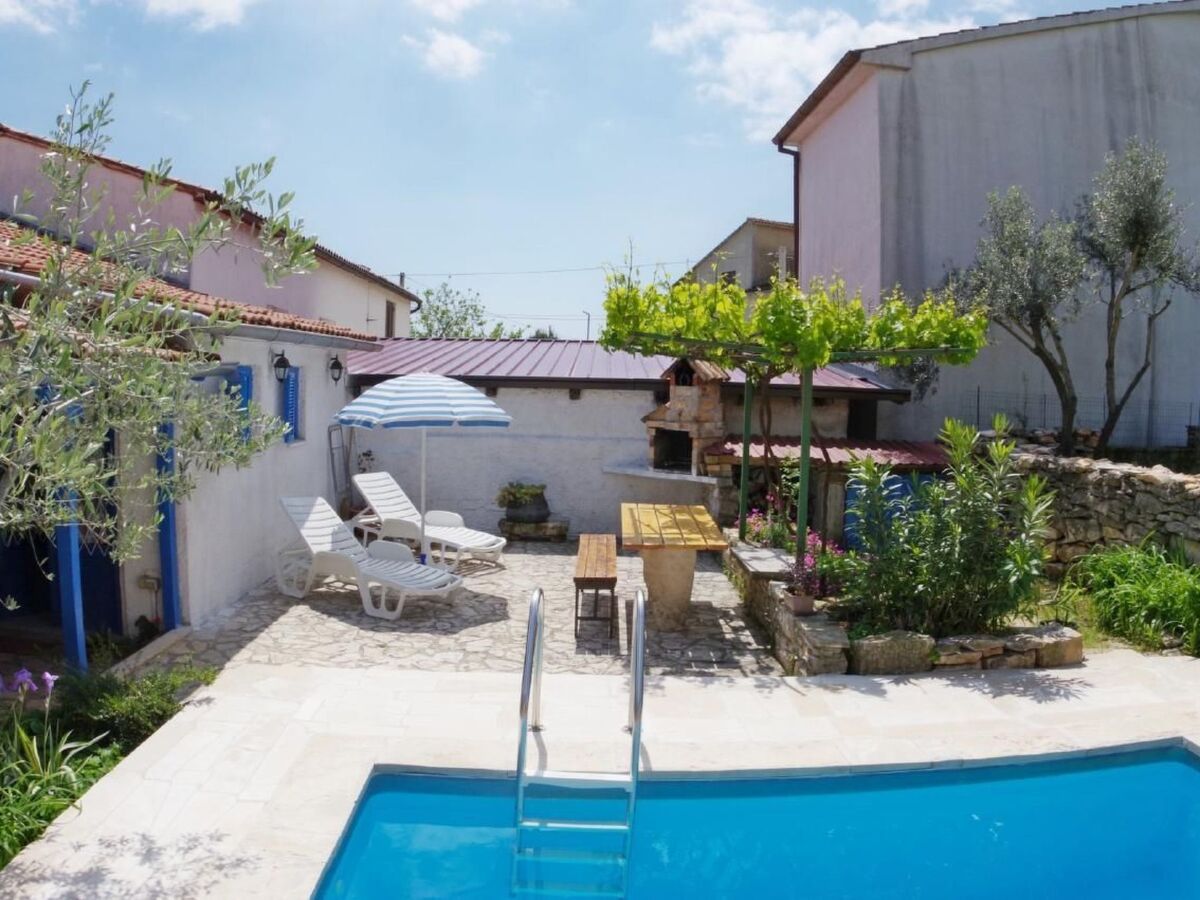 Maison Rakalj : piscine privée, 2 chambres, 4 pers. - Photo 6