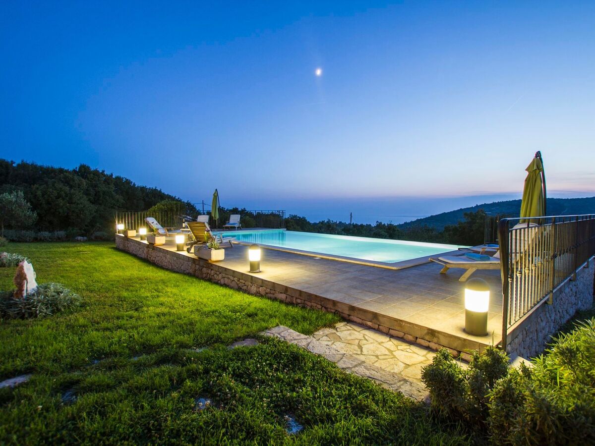 Villa Albina, maison Tuscan 4 chambres avec piscine à débordement - Photo 5