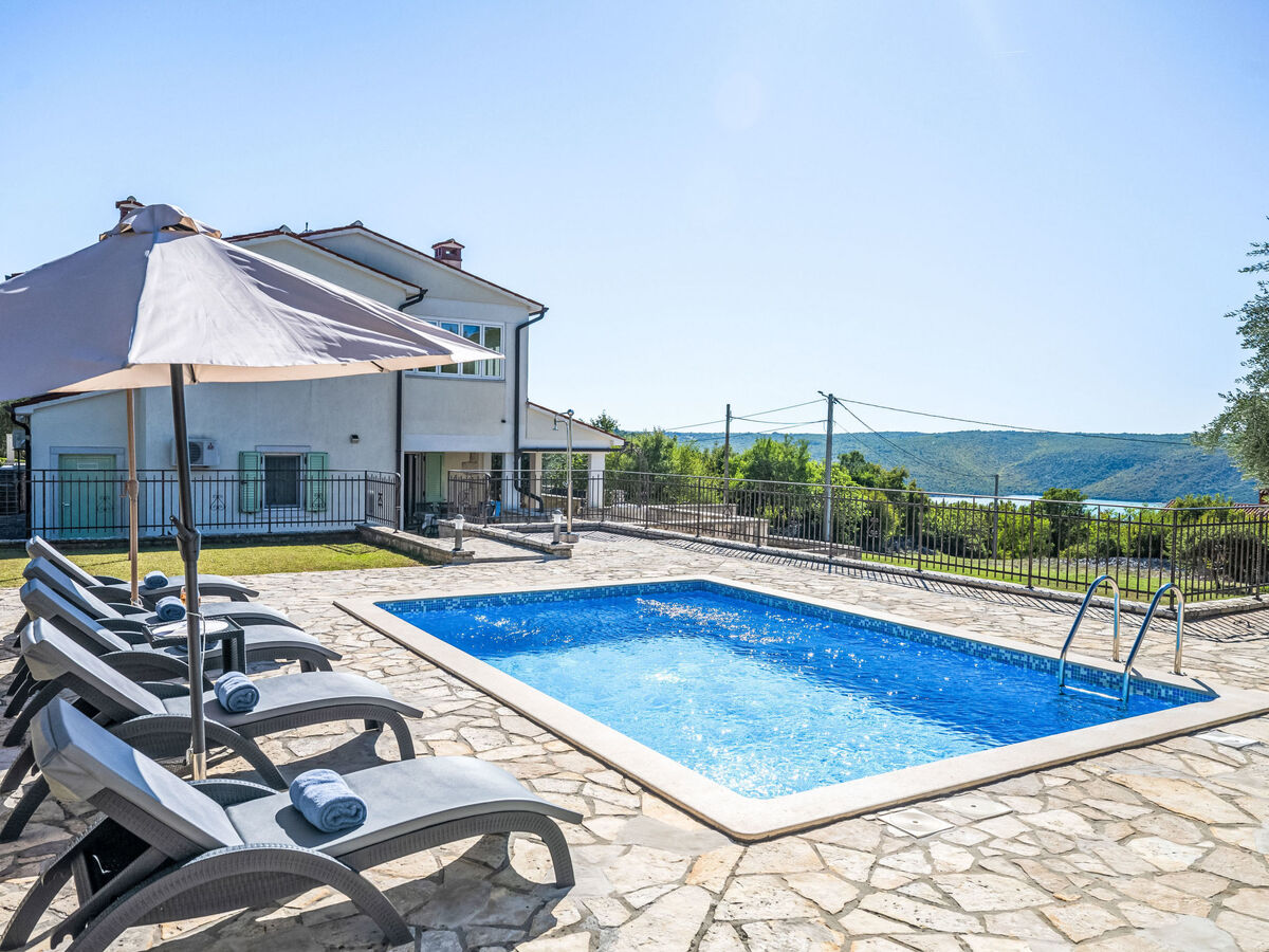 Villa Mare à Trget : maison avec piscine privée et vue mer - Photo 3