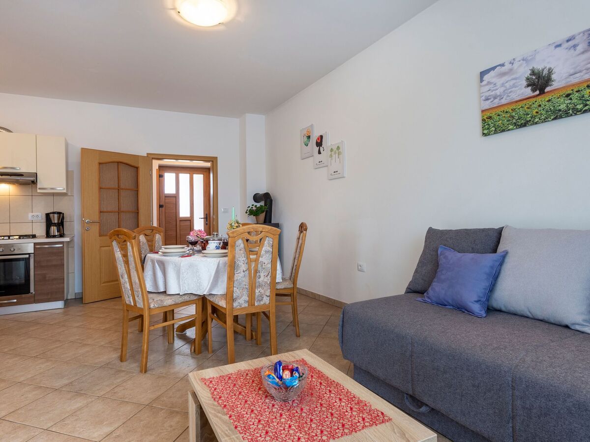 Villa Mirela à Barban, piscine privée et terrasse - Photo 27