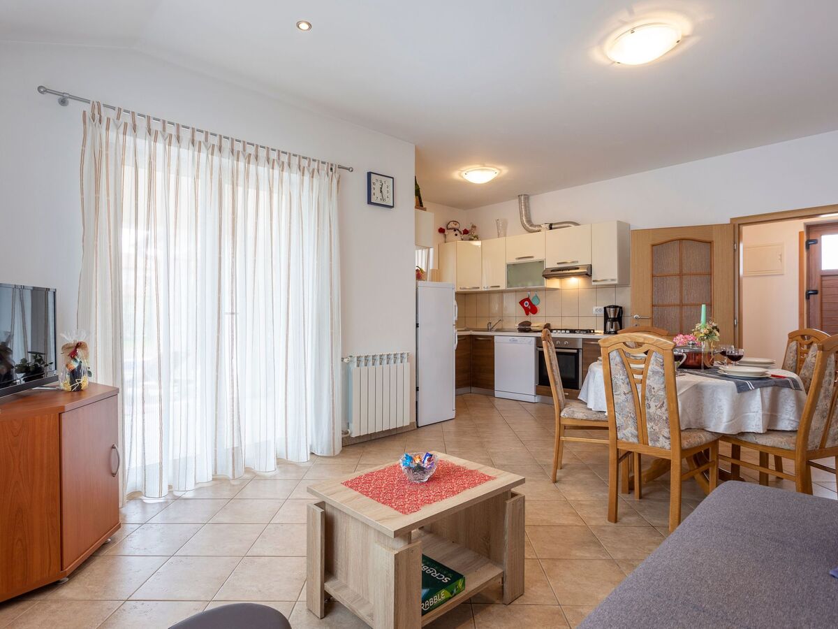 Villa Mirela à Barban, piscine privée et terrasse - Photo 28