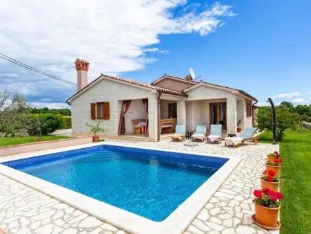 Villa Mirela à Barban, piscine privée et terrasse