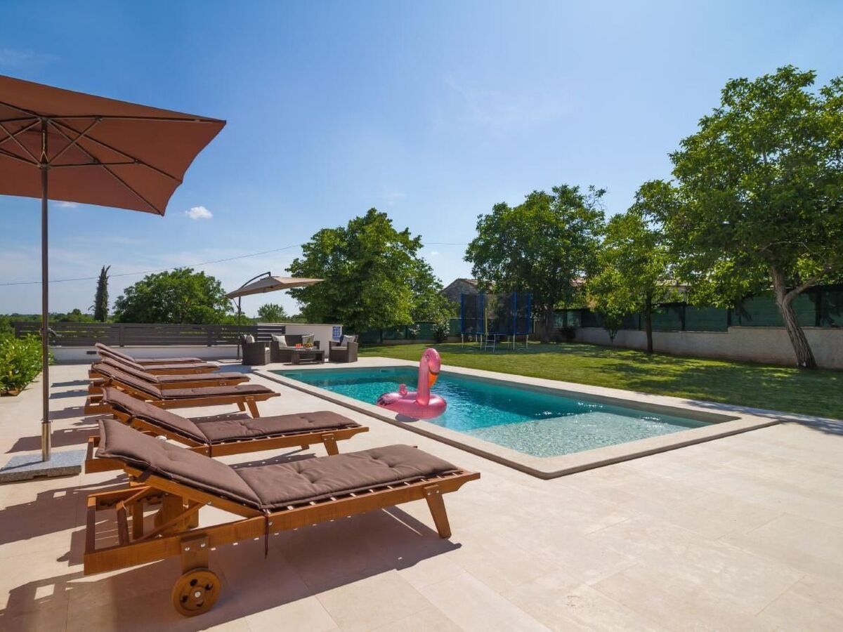 Villa Anavi – Maison 8 personnes, piscine privée à Barban - Photo 2