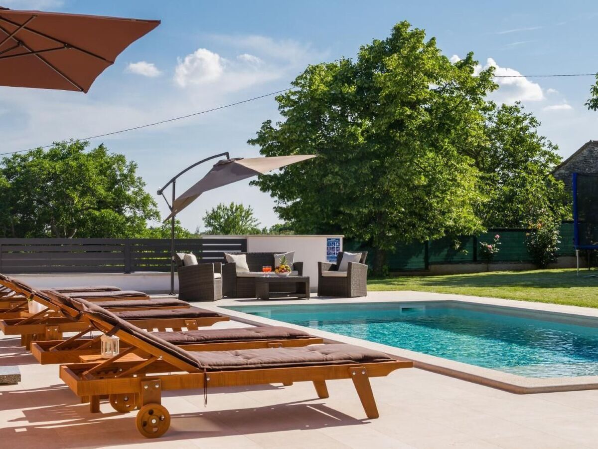 Villa Anavi – Maison 8 personnes, piscine privée à Barban - Photo 11