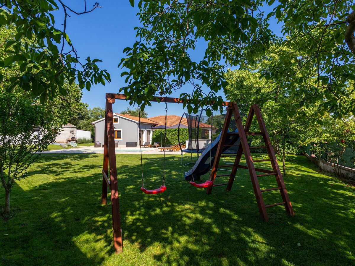 Villa Anavi – Maison 8 personnes, piscine privée à Barban - Photo 16
