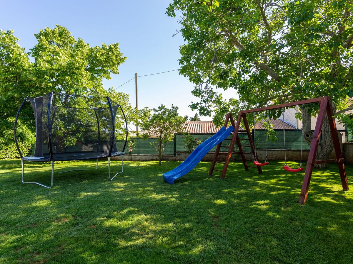 Villa Anavi – Maison 8 personnes, piscine privée à Barban - Photo 17