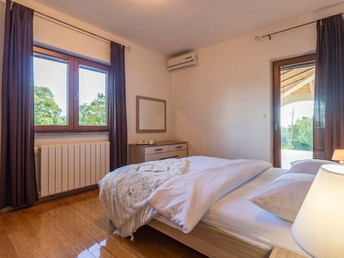 Villa Anavi – Maison 8 personnes, piscine privée à Barban - Photo 33
