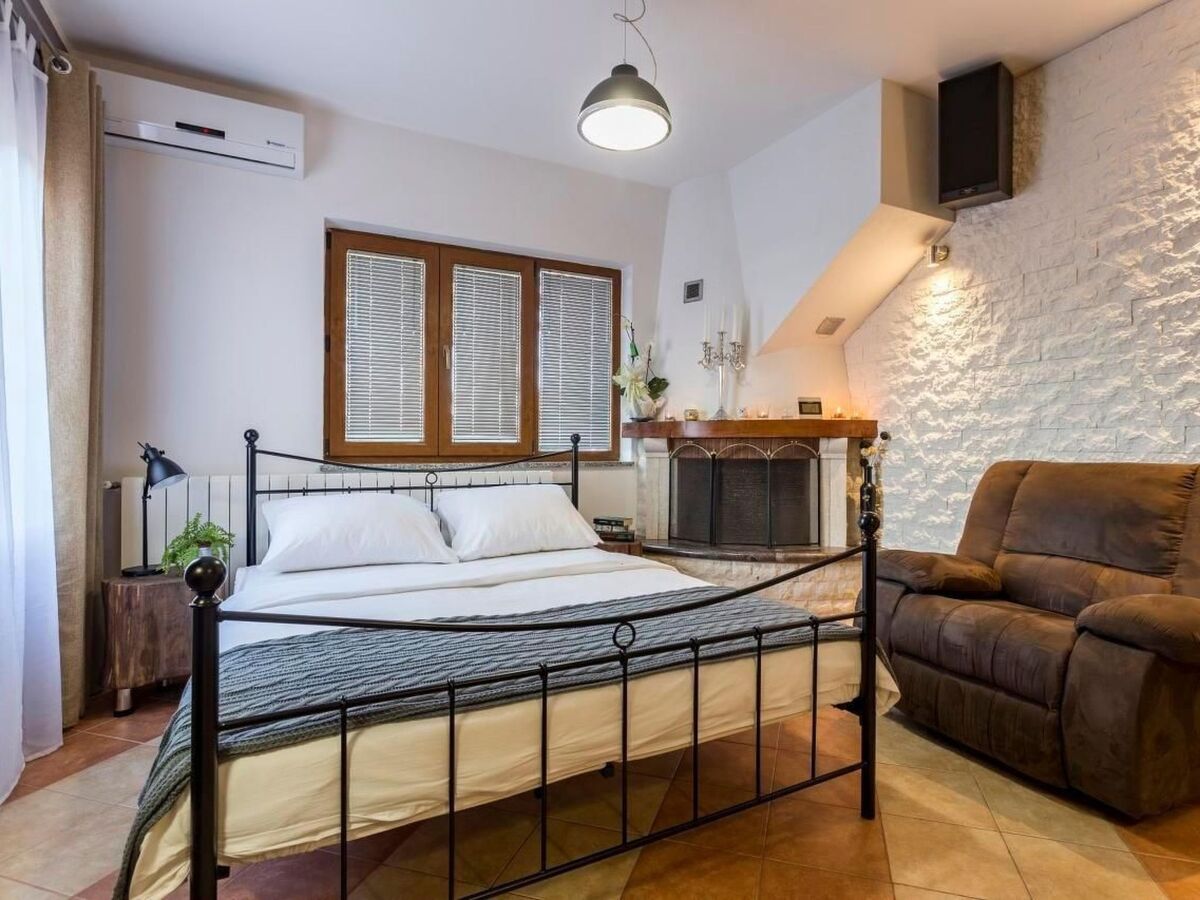 Villa Anavi – Maison 8 personnes, piscine privée à Barban - Photo 37