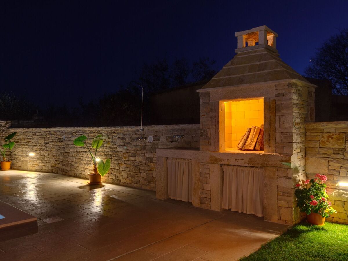 Villa Nima à Barban – maison avec piscine eau salée - Photo 34