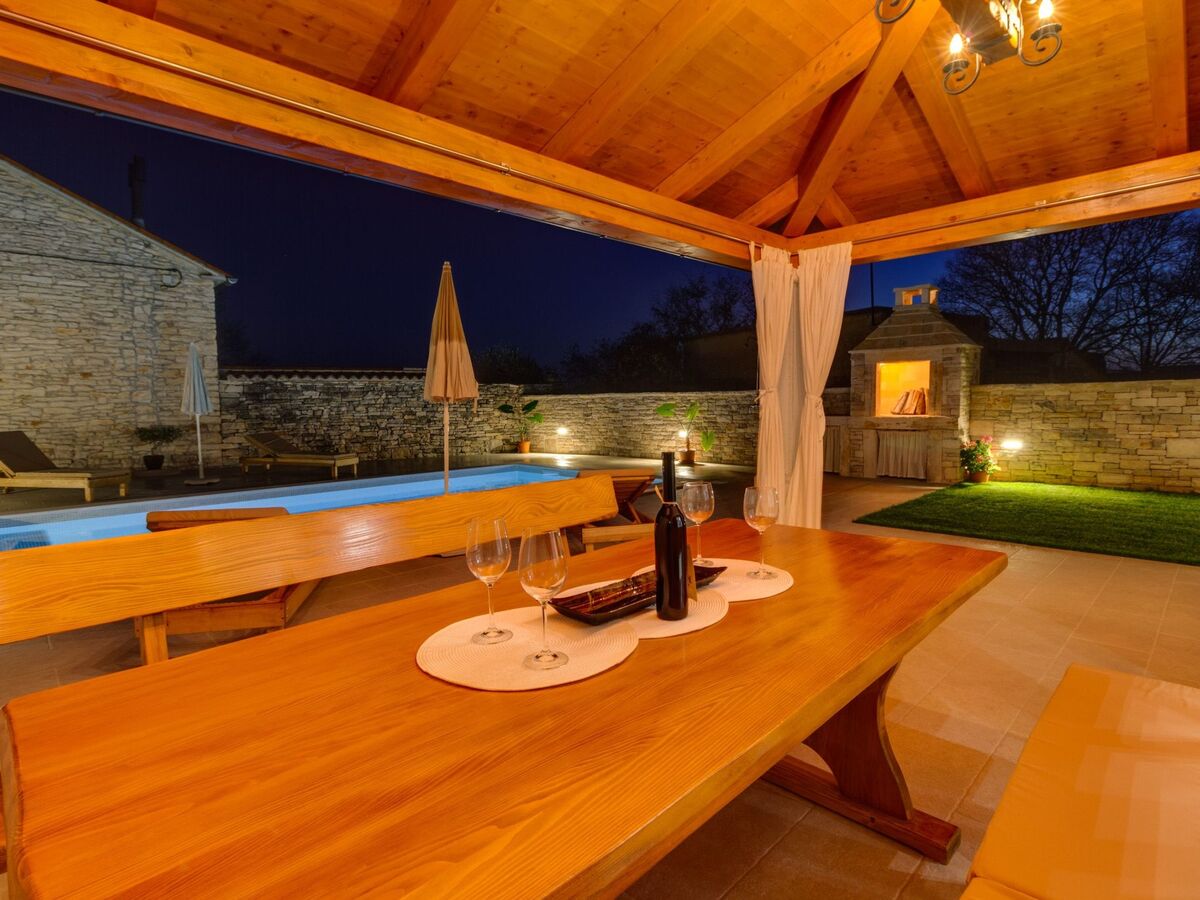 Villa Nima à Barban – maison avec piscine eau salée - Photo 35
