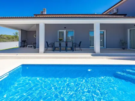 Villa Tea - Maison 8 pers. piscine chauffée Barban